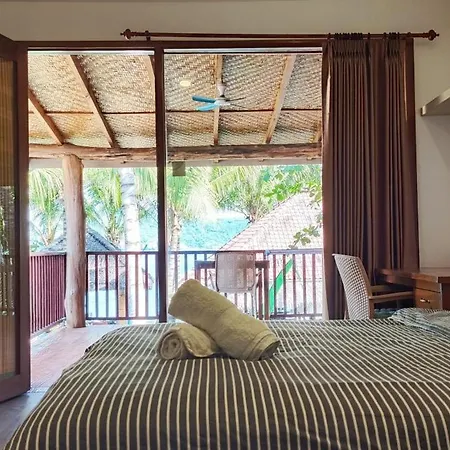 Castaway Surf Retreat 1 Hotel Sekongkang Exterior photo