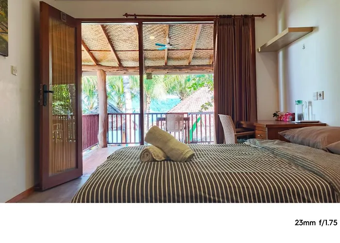 Castaway Surf Retreat 1