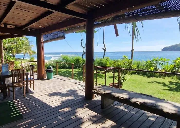 Castaway Surf Retreat 1