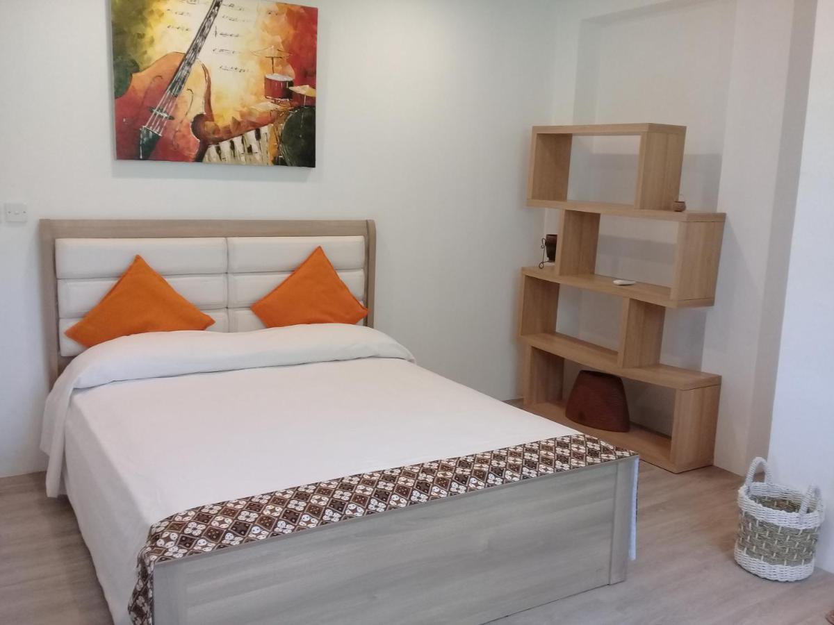 Inn Castaway Surf Retreat 1