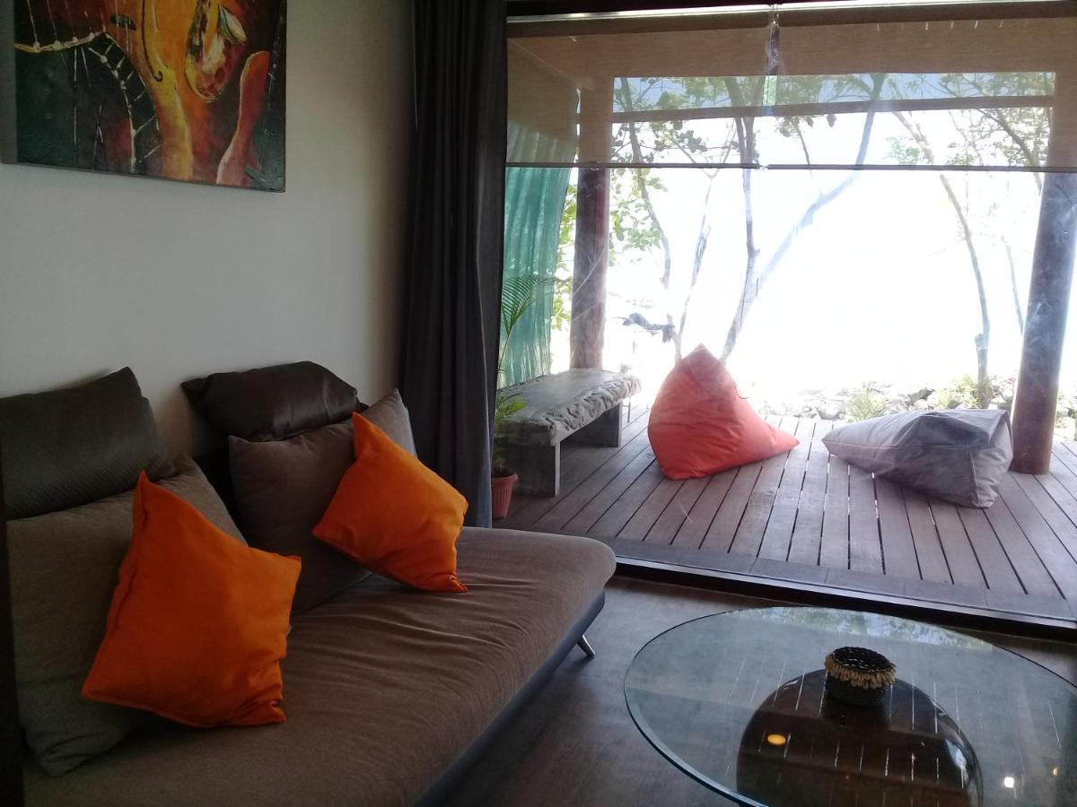 Castaway Surf Retreat 1 *