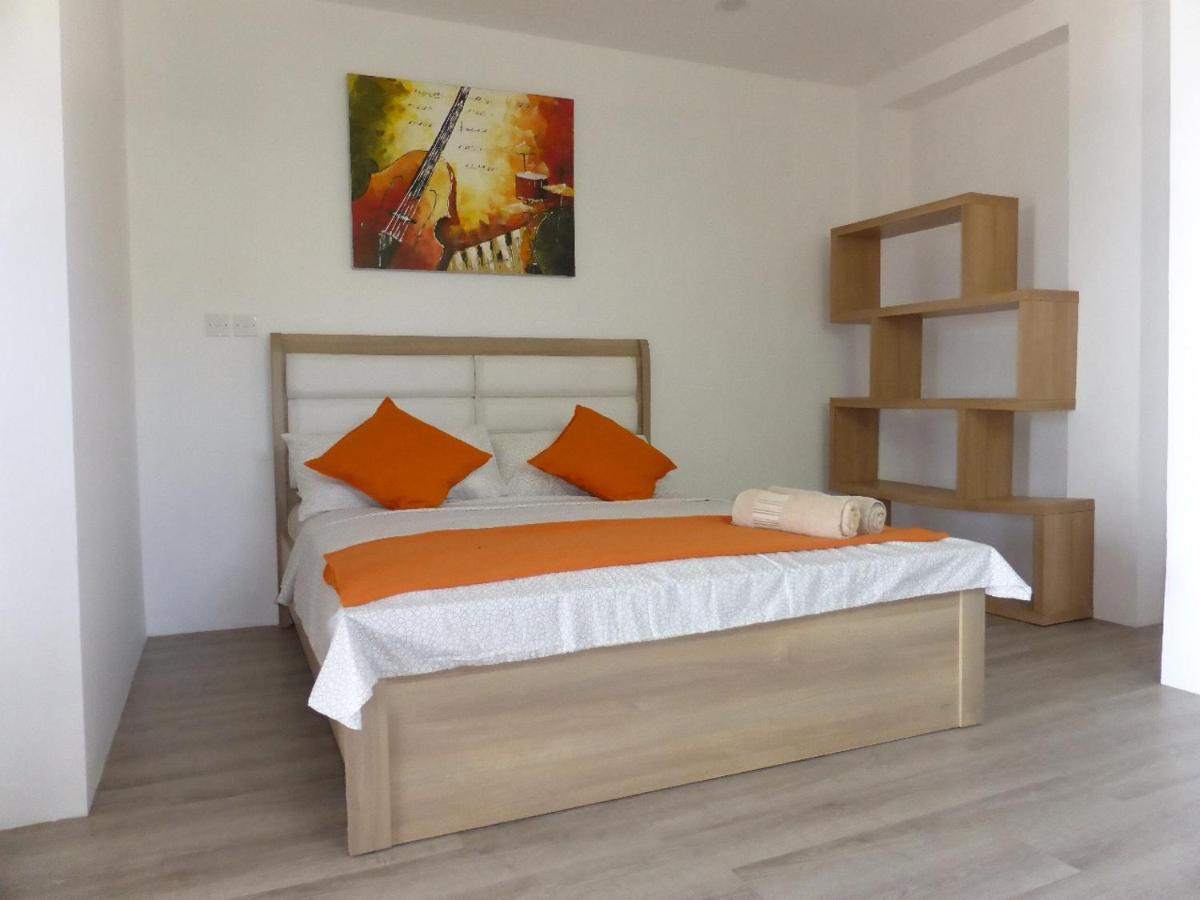 Castaway Surf Retreat 1 Inn *
