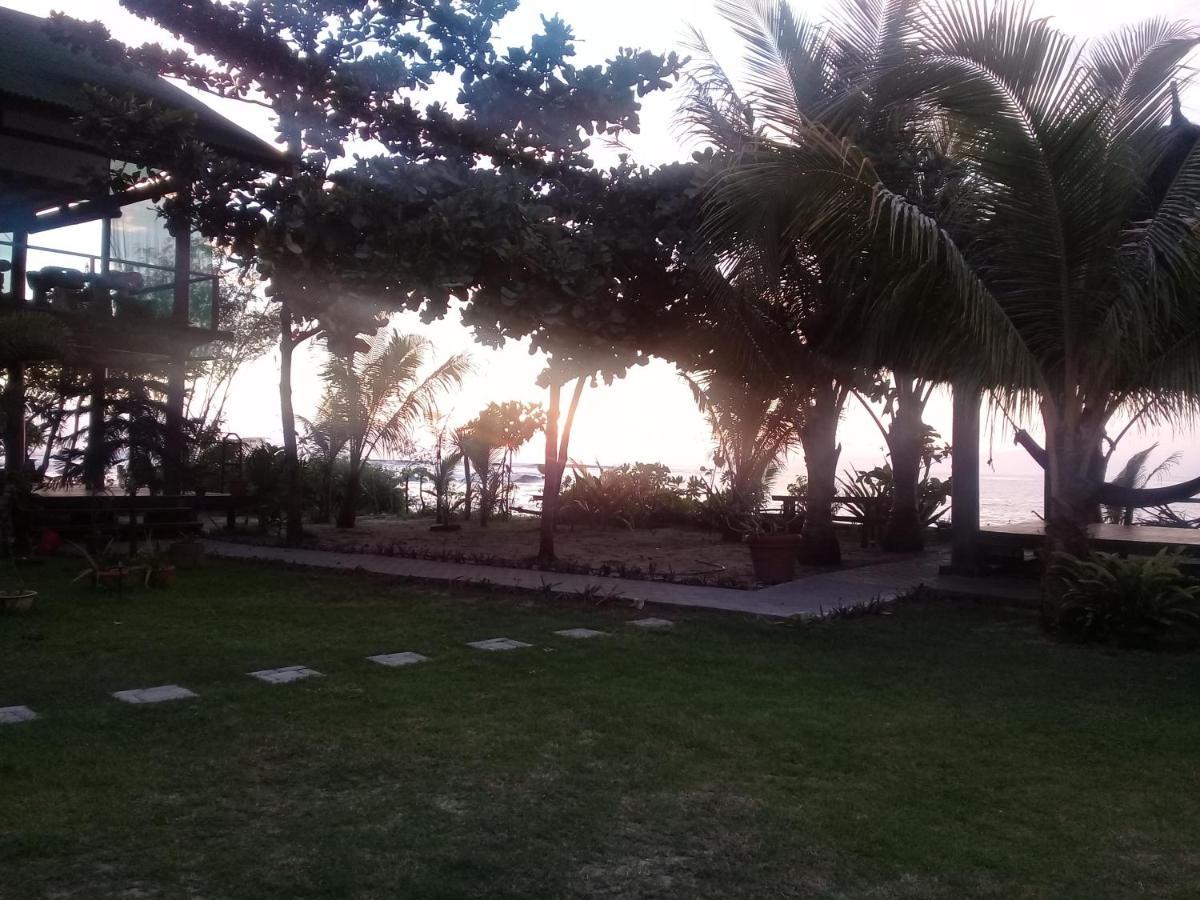 Castaway Surf Retreat 1 Inn