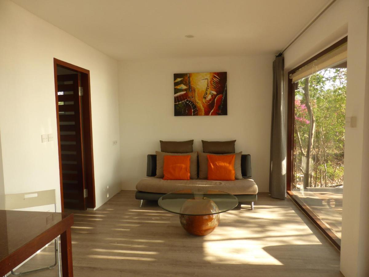 Castaway Surf Retreat 1 Inn Sekongkang