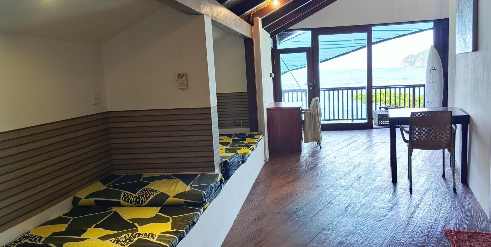 Castaway Surf Retreat 1 Inn *