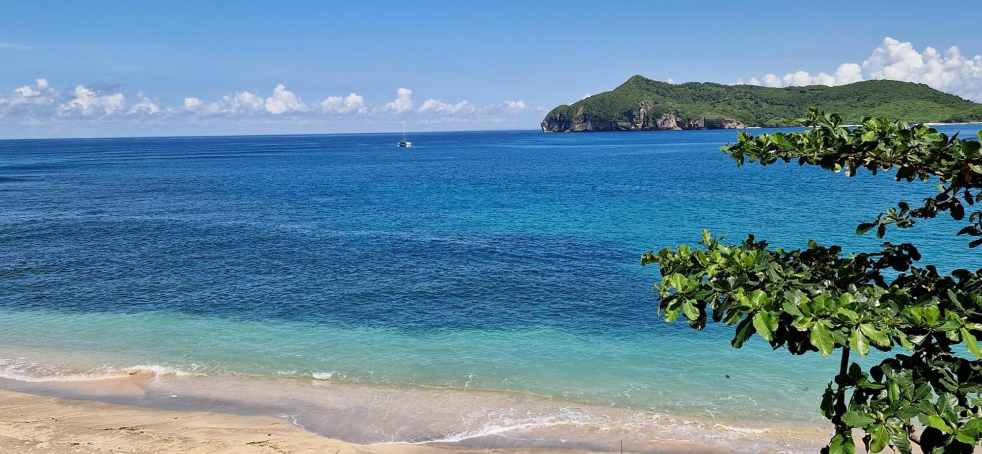 Castaway Surf Retreat 1 * Sekongkang