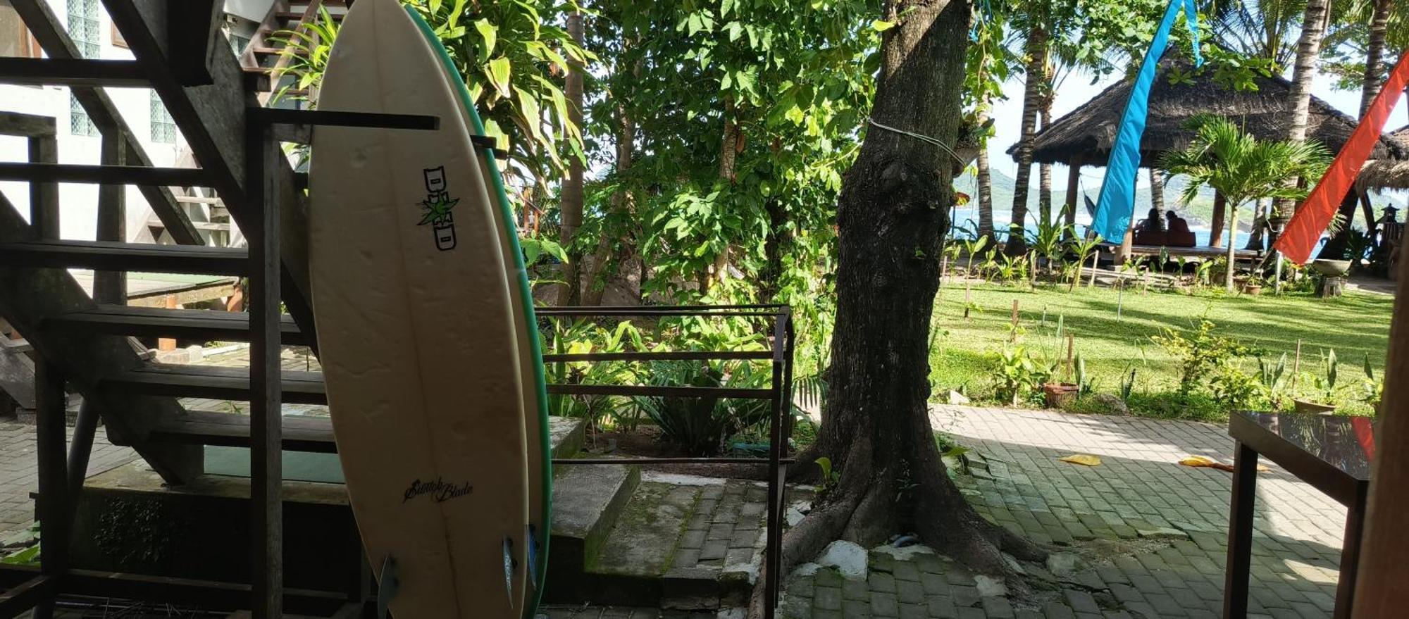 Castaway Surf Retreat 1 Inn Sekongkang